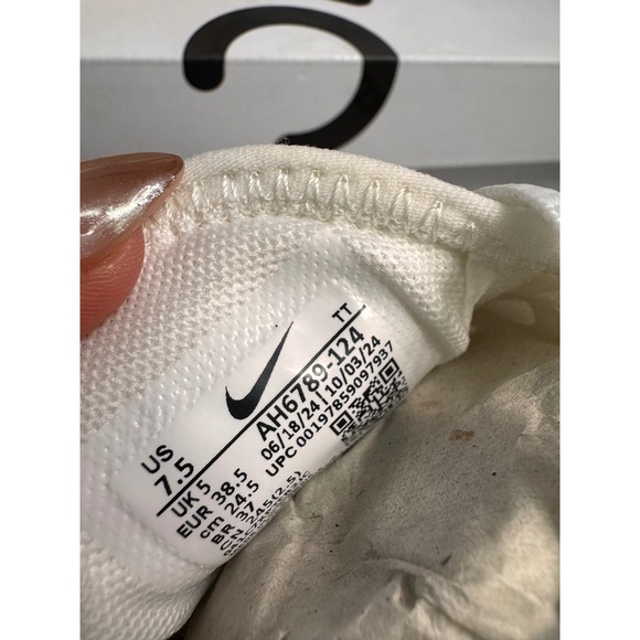 Nike Air Max 270 Women's Running Shoes‎ Sail Black Coconut Milk Sneakers - Picture 7 of 8